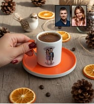 Kişiye Özel Karikatürlü Yürüş Yapan Romantik Sevgililer Türk Kahvesi Fincanı Sevgililer Günü Hediyesi