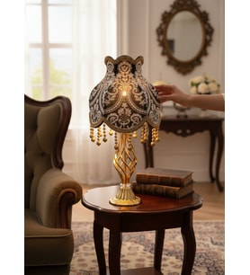Koyu Füme Fransız Dantel Beyaz İşlemeli Kadife Başlık Gold Metal Ayaklı Klasik Model Abajur 50x25cm