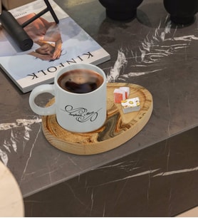 BK Gift Kişiye Özel Mermer Tasarımlı Doğal Ahşap Tabaklı Türk Kahvesi Fincanı Sunum Seti Model 16