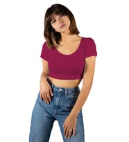 Kadın Fuşya Havuz Yaka Fitted/vücuda Oturan Kısa Kol Crop Tişört 23K-TRP-CRP04