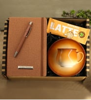 Kişiye Özel Termo Deri Taba Defter & Kişiye Özel Metal Tükenmez Kalem & Vintage Fincan & Kahve Dünyası Özel Seri Latte Hediye Seti