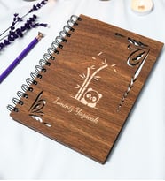 Kişiye Özel Panda Desenli Ahşap Kapaklı Defter - Ajanda - İsme Özel - A5 60 Yaprak (120 SAYFA) Hediyelik (Gümüş)