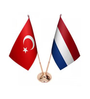 Masa Üstü Hollanda Bayrağı Türk Bayrağı İkili Pirinç Direk Masa Bayrak Seti