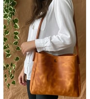 ALESTA LEATHER El Yapımı Hakiki Deri Kadın Tote Omuz Çantası (Camel)
