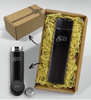 BK Gift Hediye Kutulu Kişiye Özel İsimli Dijital Sıcaklık Göstergeli Süzgeçli Siyah Çelik Termos 450ml, Arkadaşa Hediye