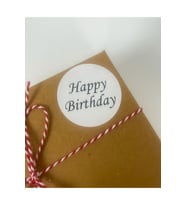 Happy Birthday Siyah El Yazılı 5 Cm Yuvarlak Yapışkanlı Etiket 100 Adet