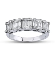 0.59 Ct Baget Pırlanta Yüzük B10 (Çok Renkli)