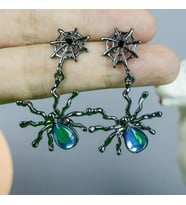 Dükkan Design Y2K Örümcek Detaylı Gotik Küpe