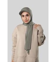 Küf Yeşili Pratik Hazır Geçmeli Şapkalı Tesettür Şal Sandy Düz 3008_57