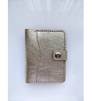 Deri 6 Bölmeli Parlak Gold Baskı Minimalist Krem Kartlık & Cüzdan DRC74