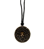 Karayip Korsanları Aztec Madalyonu Model Deri İpli Tasarım Kolye