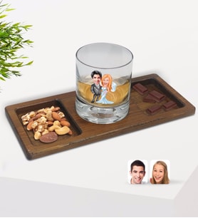 BK Gift Kişiye Özel Evleniyoruz Karikatürlü Viski Bardağı ve Doğal Masif Ahşap Dikdörtgen Sunum Tabağı Çerezlik Hediye Seti-5
