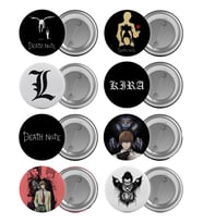 Death Note Çanta Rozeti Seti 8 Adet En Büyük Boy 5.8cm İğneli Broş
