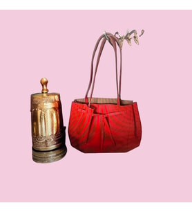 Estee Lauder. kırmızı Deri Omuz Çantası-genişlik-42-derinlik-37-VİNTAGE