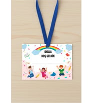 Okula Hoşgeldin Yaka İsimliği Kartı Sınıf Kartı Kalın Kart Delikli 7x9 cm 18 adet