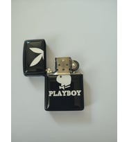 Play Boy Benzinli Çakmak  ( Kargo Güvenliği İçin Benzinsiz Gönderilmektedir )