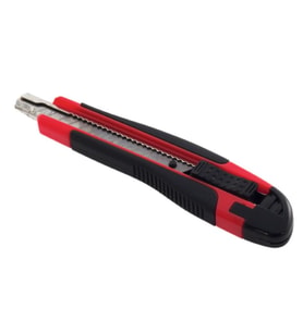 Bigpoint BP451 Maket Bıçağı Geniş Soft 2 Yedekli (Kırmızı-Siyah)