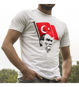 Bayrak Ve Atatürk Beyaz Tişört