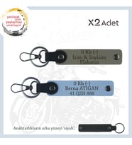 Motosiklet Aşıkları İçin İsim Plaka ve 0 Rh (-) Kan Grubu Yazılı x2 Anahtarlık Set, Kül Gri-Mavi-Syh (Çok Renkli)