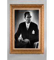 Altın Varaklı Paspartulu Çerçeveli Atatürk Tablo sd640