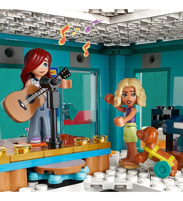LEGO® Friends Heartlake City Toplum Merkezi 41748