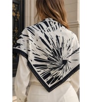 Tarzını Seç Desenli Dantel Oya Kesim Fular / Bandana 70 x 70 cm - Siyah Beyaz