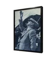 Atatürk Gökyüzüne Bakarken Çerçeveli Mdf Tablo