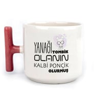 Yanağı Tombik Olanın Baskılı Kırmızı Kulplu T Kupa