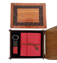 Ahşap Kutulu Kırmızı Deri Defter ve Anahtarlık Set