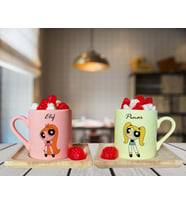 Powerpuff Blossom & Bubbles Arkadaş Çift Tasarımlı Pembe & Sarı Ahşap Tabaklı Kişiye Özel Türk Kahvesi Fincanı Seti