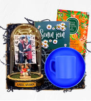 Fotoğraflı İsimli ve Işıklı Fanus & Mavi Kahve Fincanı Hediye Seti  Kişiye Özel Premium Set (Model 4)