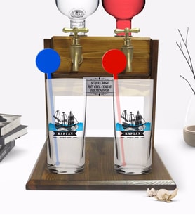 BK Gift Kişiye Özel Renkli Baskılı Kaptan Tasarımlı İkili Vodka Bardağı ve Çift Musluklu Doğal Ahşap Vodka Standı-8 (Model 1)