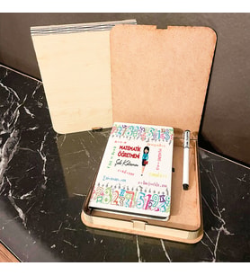 Matematik Öğretmeni Ahşap Kutulu Defter Kalem Set 005
