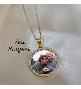 Anı Kolyesi fotograflı  kolye resimli kolye zincir çelik Hediye Kutulu Kişiye Özel Tasarım Anneye Hediye, Doğum Günü Hediyesi, Sevgiliye Hediye,Eşe Hediye,Kadınlar Günü, Bayram Hediye (Sarı Altın)