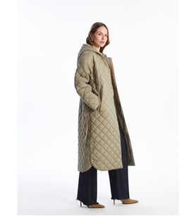 LCWAIKIKI Classic Yeşil Kapüşonlu Kapitone Oversize Kadın Şişme Mont