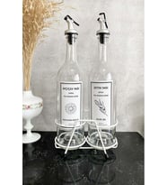 Beyaz Standlı Akıtıcılı Şeffaf 750 Ml Beyaz Etiketli Yağlık Yağdanlık