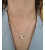 MAGRİB 925 ayar gümüş beyaz zirkon taşlı lotus çiçekli bayan gümüş kolye