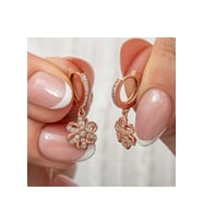 ?Gümüş Sallantılı Rose Çiçek Kadın Küpe CSR2185699
