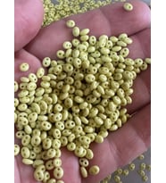 5 MM 25 GR ÇİFT DELİKLİ BONCUK FISTIK YEŞİLİ