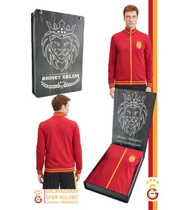 Galatasaray Orijinal Lisanslı Dik Yaka Fermuarlı Erkek Sweat Kişiye Özel Hediyelik Ahşap Kutulu (Kırmızı)