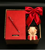 Kişiye Özel Kırmızı Termo Defter& Kırmızı Touch Pen& Eyüp Sabri Tuncer Kolonya& Kırmızı Kadife Saç Tokası Hediye Seti