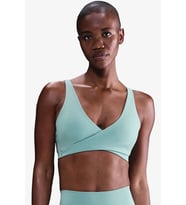 Nike One Women's Light Support Padded Sports Bra Pedli Kadın Spor Sütyeni Yeşil