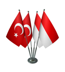 Masa Üstü Endonezya Bayrağı Türk Bayrağı Dörtlü Krom Direk Masa Bayrak Seti
