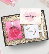 Kişiye Özel T Kupa & Avon Wish of Love Parfüm Kadına Hediye Seti