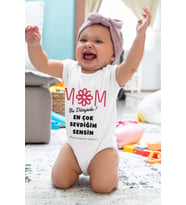 Unisex Bebek Beyaz En Çok Sevdiğim Sensin Mom Desenli Kısa Kol Body