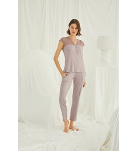 Monamise Kadın Yakası Kolu ve Omzu Dantelli Önü Düğmeli Pijama Takımı
