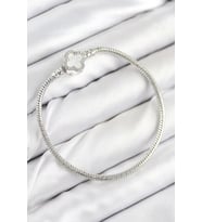 Pirinç Charm Zirkon Taşlı Yonca Model Gümüş Renk Kadın Bileklik - TJ-BB7799