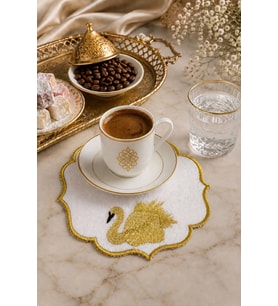 Nakış İşlemeli Gold 6'lı Kahve Yanı Sunum Peçetesi Çeyizlik Kahve Altı Sunum Peçetesi Pevluna