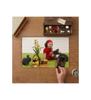 Tavşanlar İle Oynayan Küçük Kız Tasarımı 240 parça Ahşap Puzzle Ahşap Kutuda MP00777