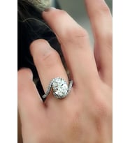 Sky Diamond Mozanit Taşlı 925ayar Gümüş Üzerine Beyaz Altın Kaplama Tek Taş oval yüzük
